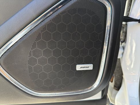 Used 2019 Chevrolet Suburban Premier image 25