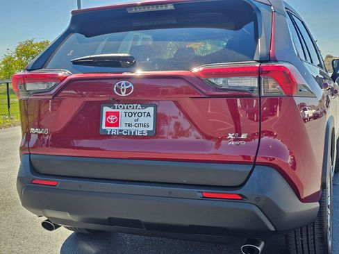 Used 2023 Toyota RAV4 XLE Premium AWD/4WD image 13