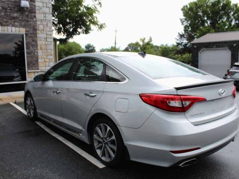 Used 2016 Hyundai Sonata Limited w/ Option Group 04 FWD image 9