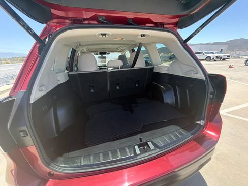 Certified 2023 Subaru Forester Premium AWD/4WD image 39