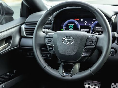 Certified 2025 Toyota Camry XSE AWD/4WD image 27