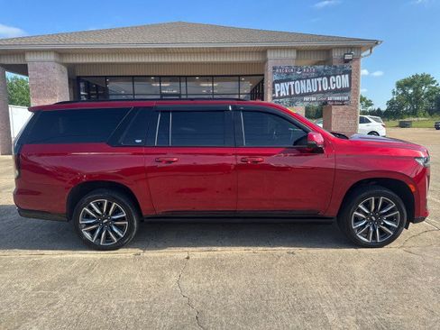 Used 2022 Cadillac Escalade ESV Sport w/ Touring Package AWD/4WD image 2