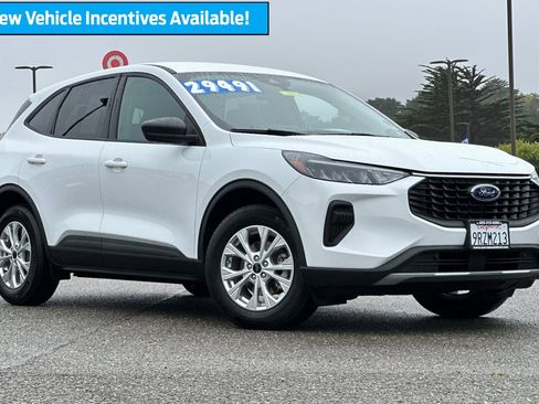 Used 2025 Ford Escape Active w/ Cold Weather Package image 2