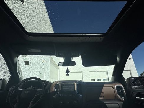 Used 2019 Chevrolet Silverado 1500 High Country image 29