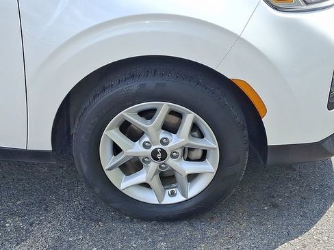 Used 2022 Kia Soul LX w/ Technology Package FWD image 10