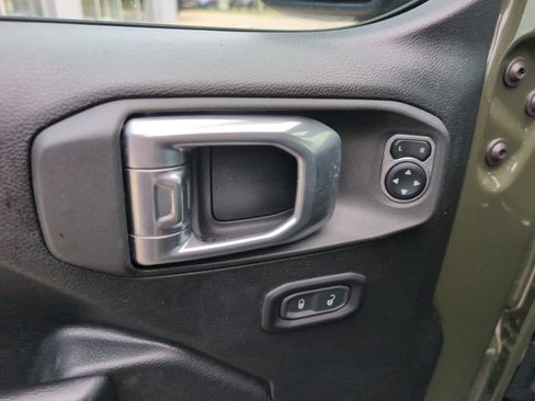 Used 2021 Jeep Wrangler Unlimited Sport AWD/4WD image 14