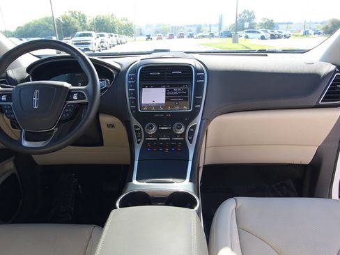 Used 2019 Lincoln Nautilus Reserve w/ Driver Assistance Package AWD/4WD image 42