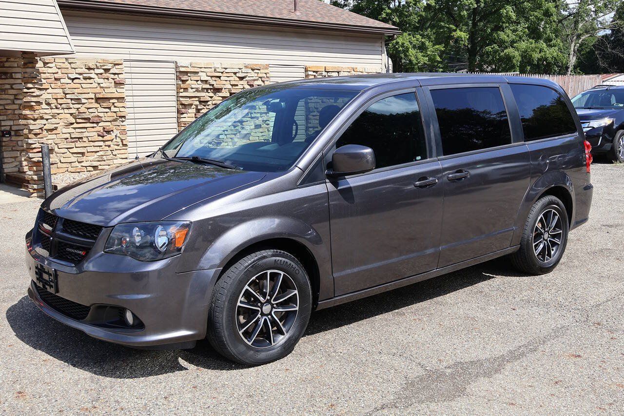 Used 2018 Dodge Grand Caravan SE FWD image 4