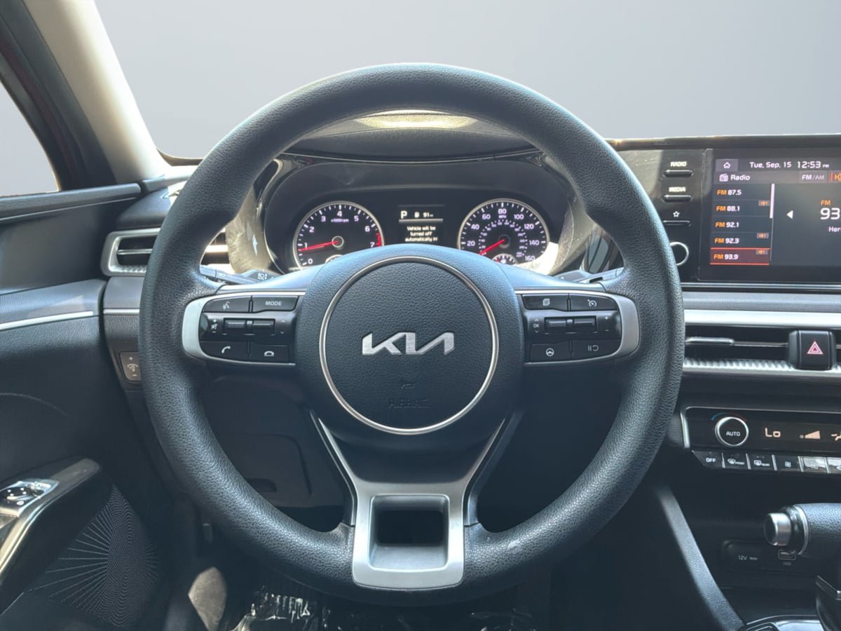 Used 2023 Kia K5 LXS FWD image 11