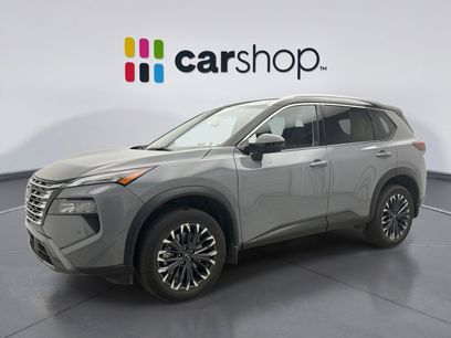 Used 2025 Nissan Rogue SL w/ Tech Package