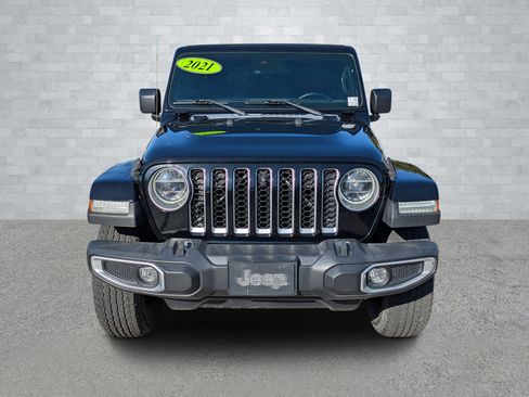 Used 2021 Jeep Wrangler Unlimited Sahara image 3