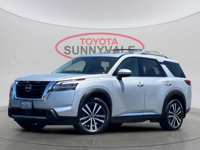 Used 2023 Nissan Pathfinder Platinum