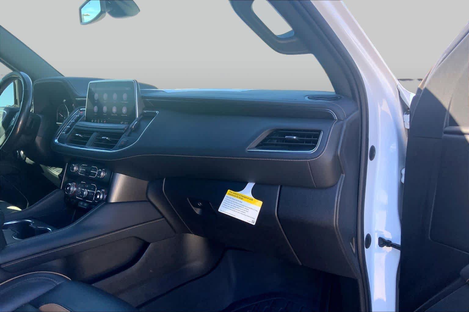 Used 2021 GMC Yukon AT4 w/ AT4 Premium Package AWD/4WD image 18