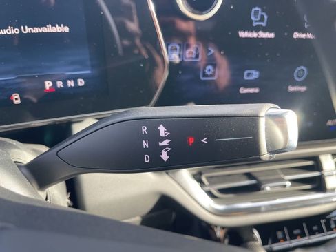 New 2026 Chevrolet Equinox EV LT image 21