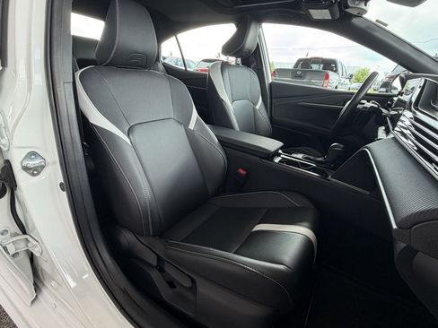 Used 2025 Toyota Camry SE w/ Multimedia Upgrade Package AWD/4WD image 26