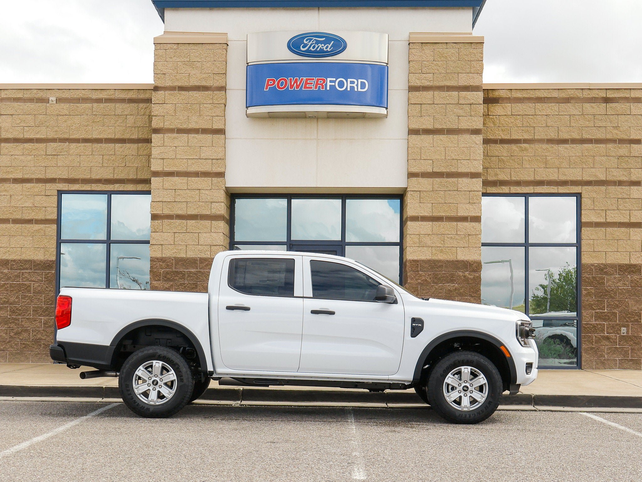 New 2026 Ford Ranger XL w/ Trailer Tow Package RWD image 4