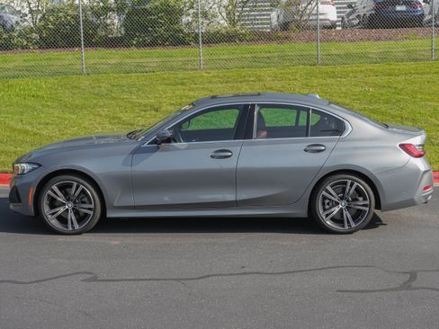 Used 2024 BMW 330i Sedan RWD image 6