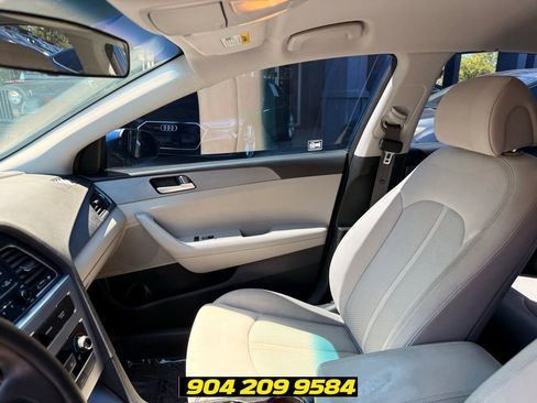 Used 2017 Hyundai Sonata SE FWD image 23