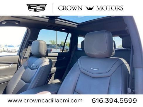 Certified 2023 Cadillac XT6 Sport w/ Technology Package AWD/4WD image 2