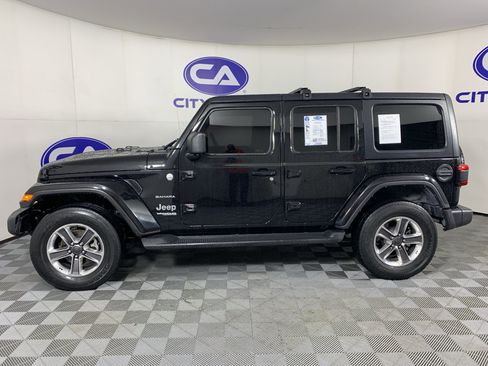 Used 2022 Jeep Wrangler Unlimited Sahara w/ LED Lighting Group image 6