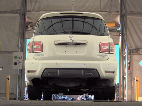 Used 2020 Nissan Armada Platinum w/ Platinum Reserve Package image 4