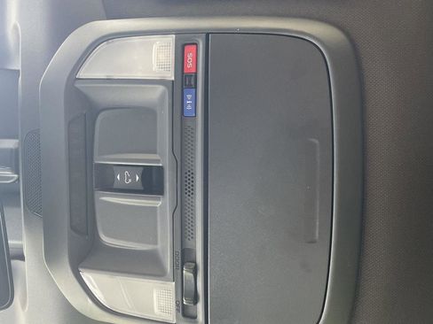 Used 2025 Subaru Forester Premium w/ Convenience Package #1 AWD/4WD image 3