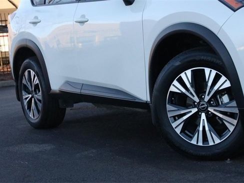 Certified 2023 Nissan Rogue SV image 3