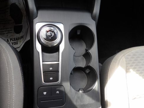 Used 2020 Ford Escape SE image 16