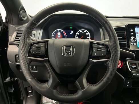Used 2025 Honda Ridgeline Black Edition image 6