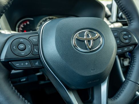 Used 2025 Toyota RAV4 XLE Premium w/ Weather Package AWD/4WD image 31
