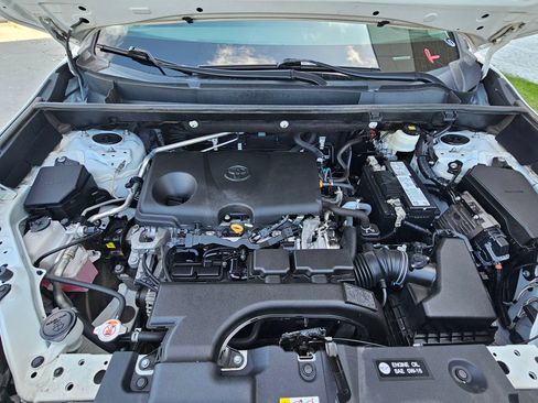 Used 2021 Toyota RAV4 LE FWD image 31
