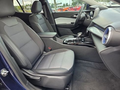 Certified 2024 Chevrolet Trax LT w/ Driver Confidence Package FWD image 18