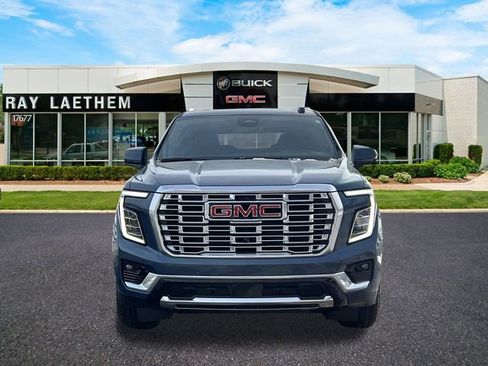 New 2026 GMC Yukon Denali w/ Sun & Power Step Package image 8