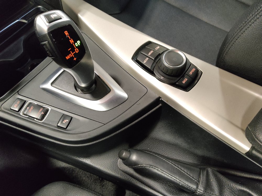 Used 2018 BMW 320i Sedan RWD image 26