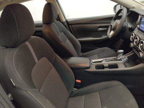 Used 2025 Nissan Sentra SV FWD image 21