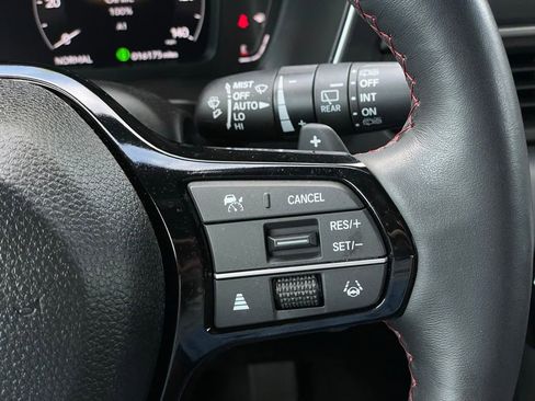 Used 2025 Honda Pilot Black Edition image 14