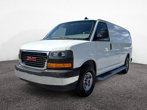 Used 2025 GMC Savana 2500 w/ Driver Convenience Package RWD image 4