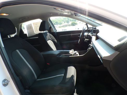 Certified 2026 Hyundai Sonata SEL FWD image 15
