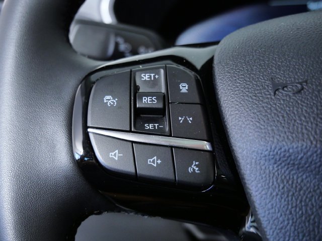 Certified 2025 Ford Escape Platinum AWD/4WD image 25