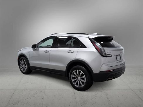 Used 2022 Cadillac XT4 Sport w/ Cold Weather Package image 6