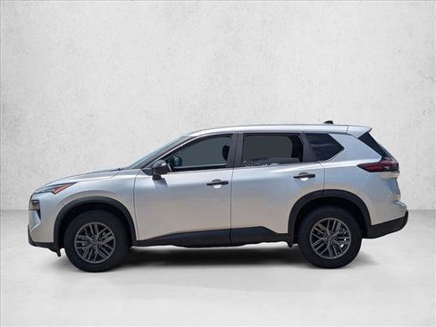 Used 2024 Nissan Rogue S FWD image 9