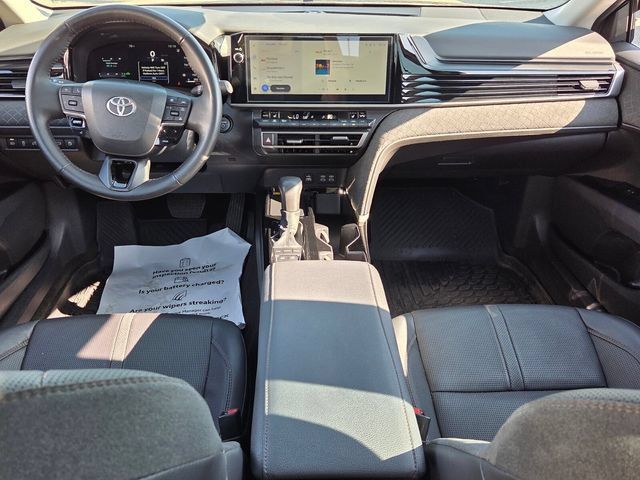 Used 2025 Toyota Camry XLE FWD image 8
