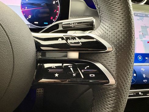 Used 2025 Mercedes-Benz GLC 300 GLC 300 image 17