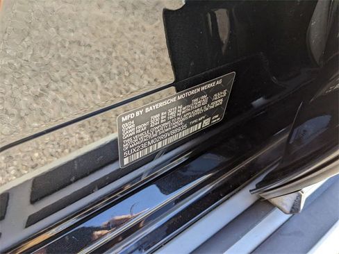 Used 2024 BMW X7 xDrive40i w/ Executive Package image 39