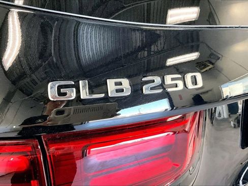 New 2026 Mercedes-Benz GLB 250 image 15