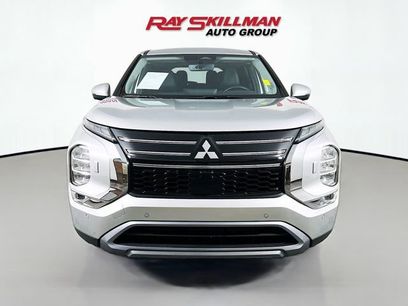 Used 2025 Mitsubishi Outlander SE