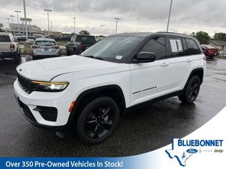 Used 2023 Jeep Grand Cherokee Altitude video 1