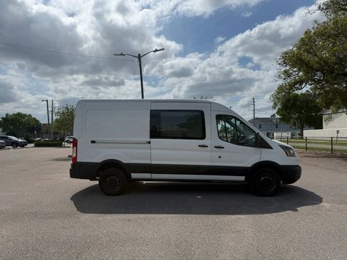 Used 2019 Ford Transit 250 148 Medium Roof RWD image 4