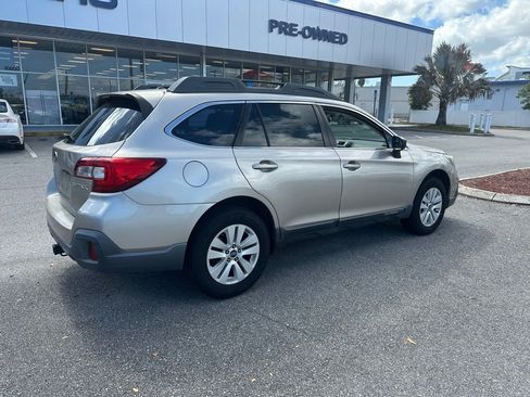 Used 2019 Subaru Outback 2.5i image 3