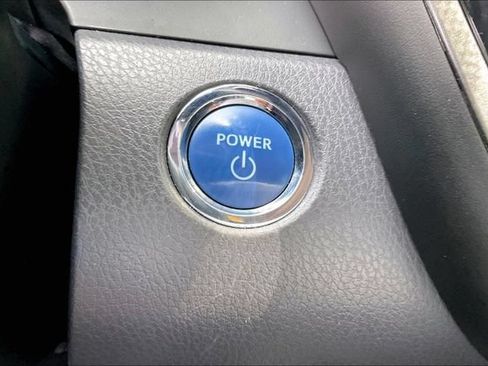 Used 2020 Toyota Camry XLE w/ Carpet Mat Package FWD image 32